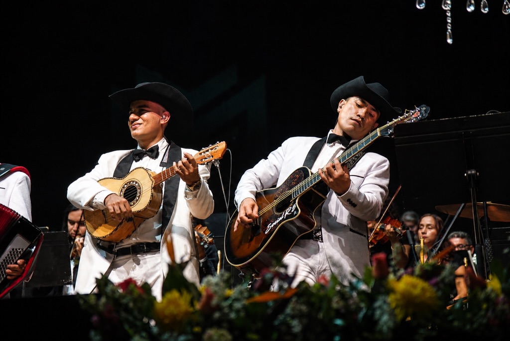 Concierto Emigrantes Sinfónico en el Teatro Tolima