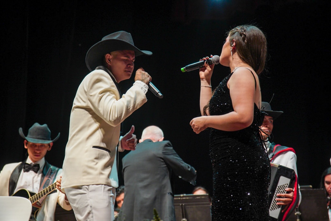 Concierto Emigrantes Sinfónico en el Teatro Tolima