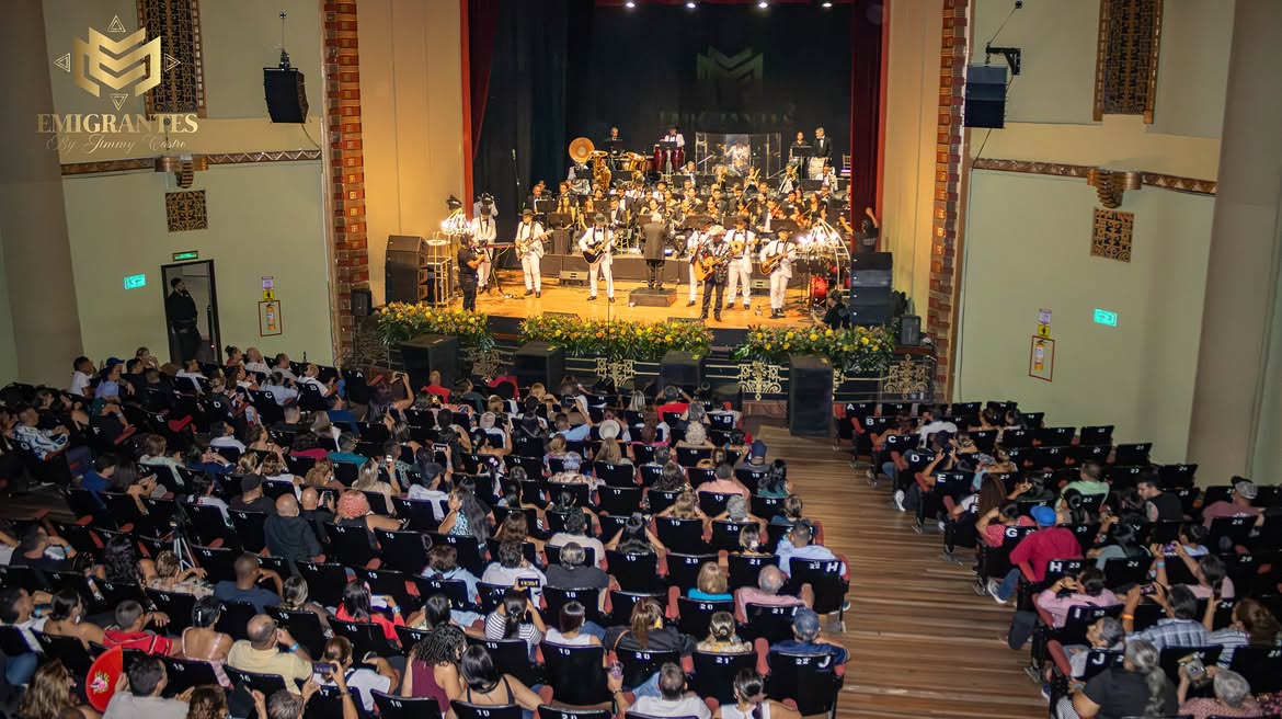 Emigrantes Sinfónico en el Teatro Tolima