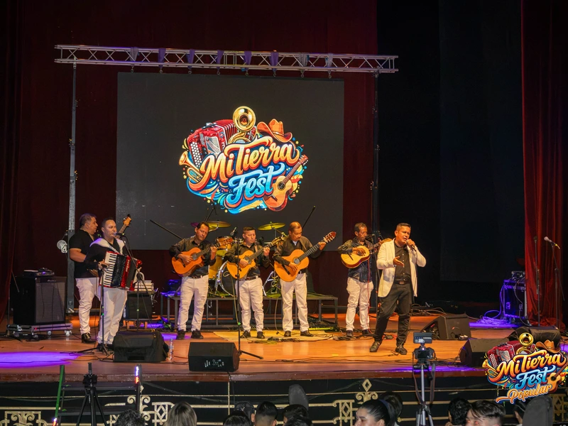 Presentaciones en vivo Mi Tierra Fest Popular Subregión Centro categoría Agrupaciones