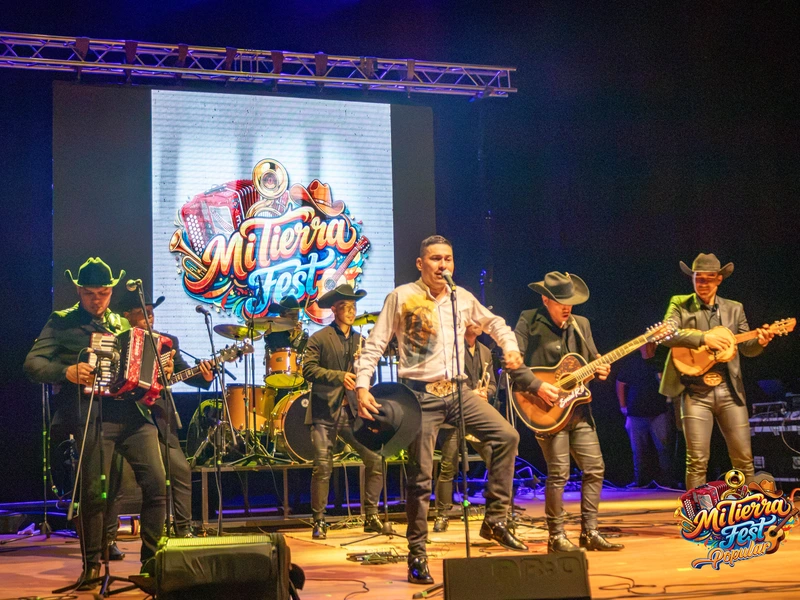 Presentaciones en vivo Mi Tierra Fest Popular Subregión Centro categoría Agrupaciones